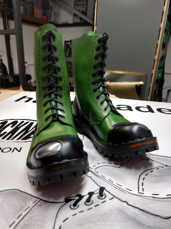 Cockney boots green and black 10 cs